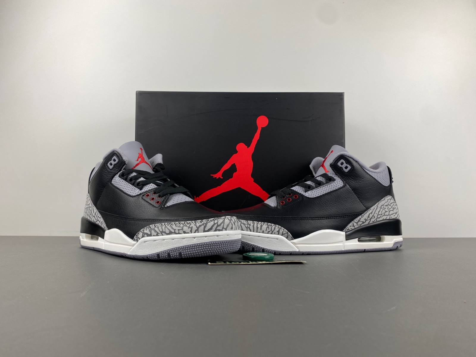 Air Jordan 3 OG “Black Cement” DN3707-010