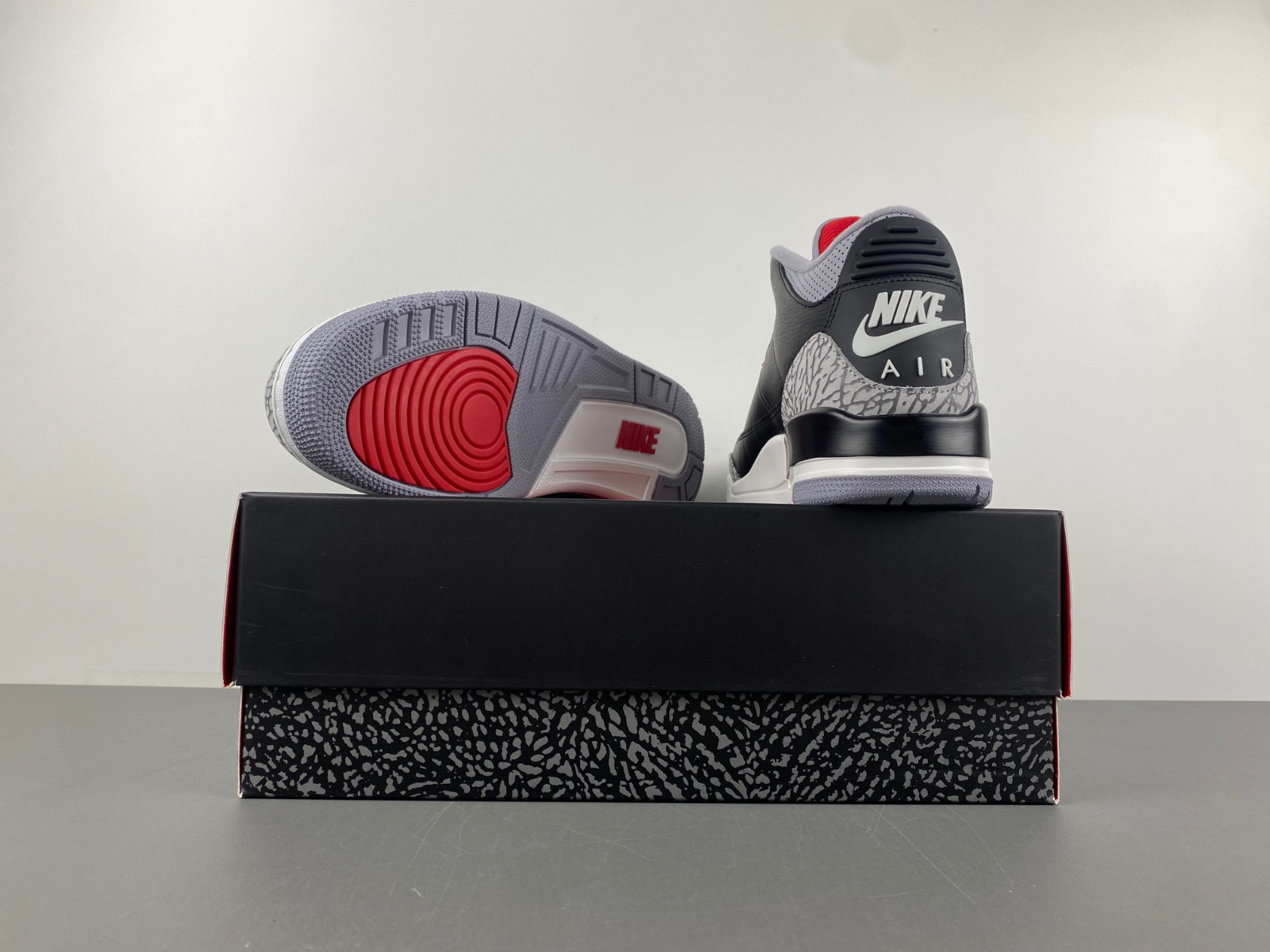 Air Jordan 3 OG “Black Cement” DN3707-010