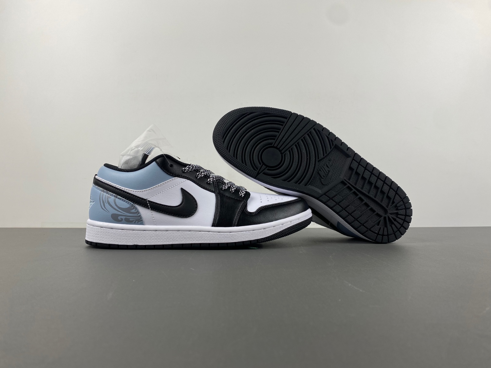 Air Jordan 1 Low  553558-132T