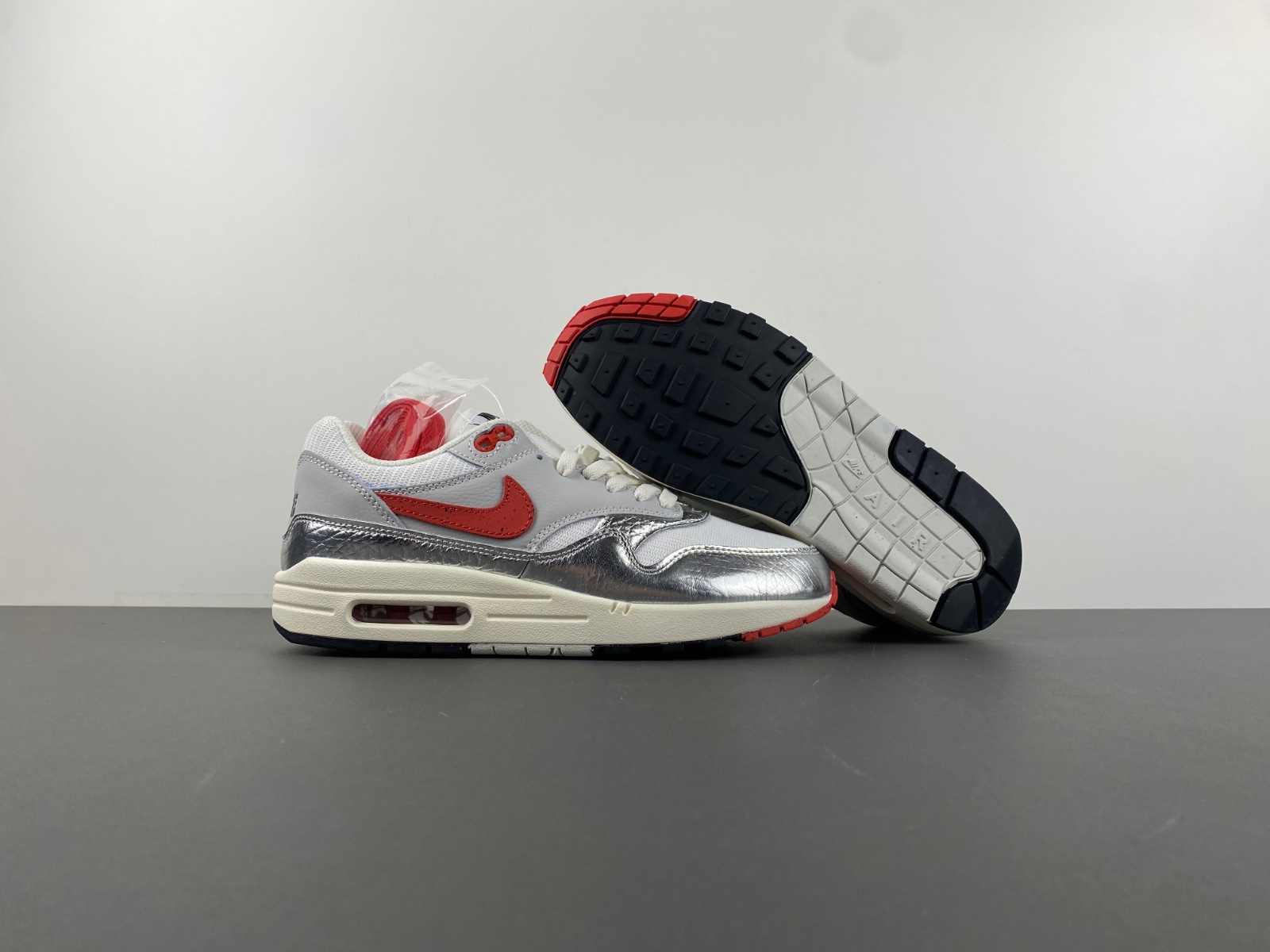 Air Max 1 Premium SE  HF7746-100