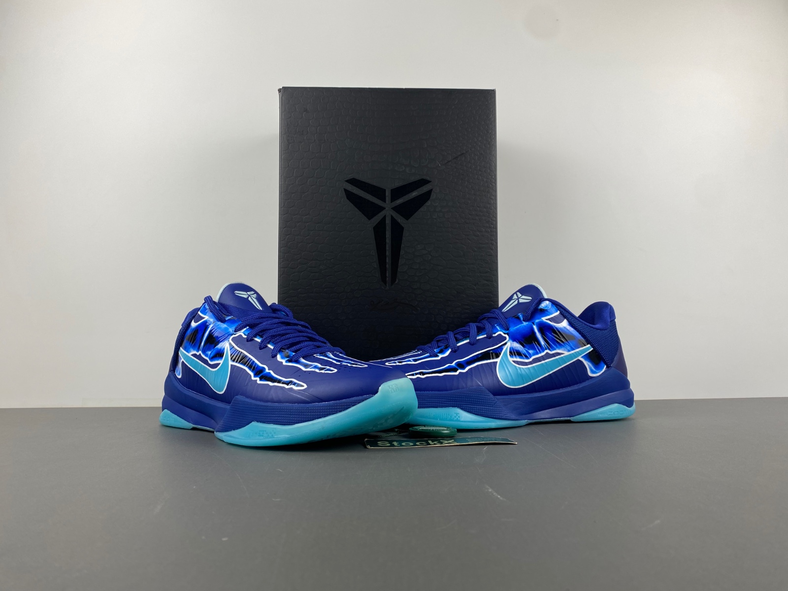 Nike Kobe 5 Protro “X-Ray”  HJ4303-400