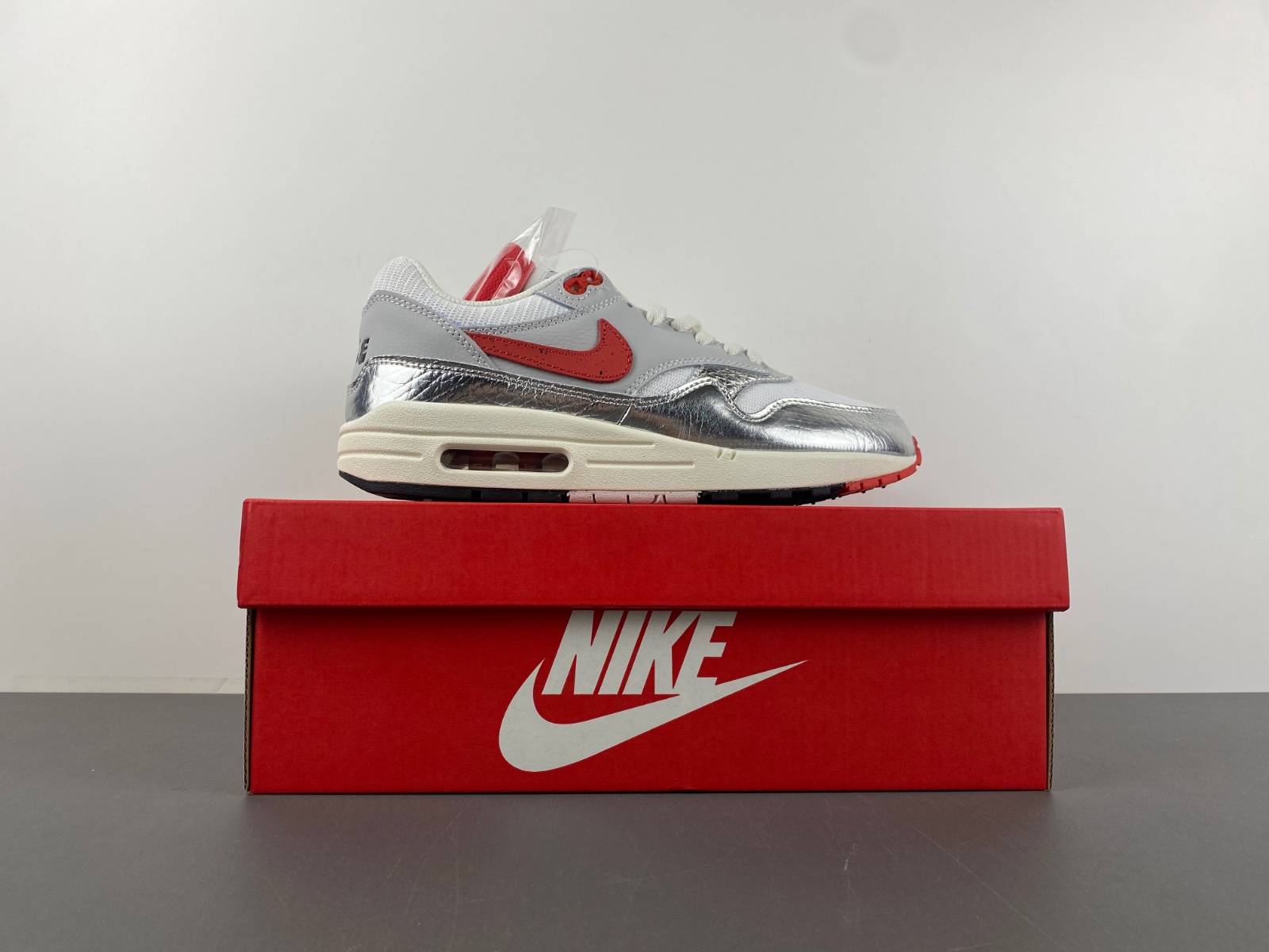 Air Max 1 Premium SE  HF7746-100