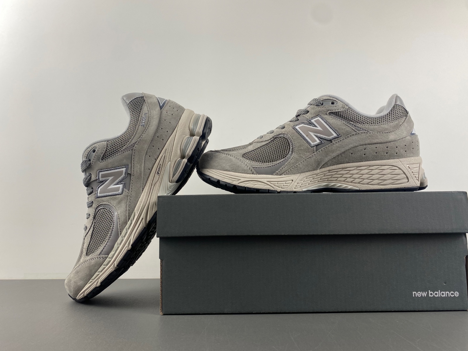 new balance  ML2002RC