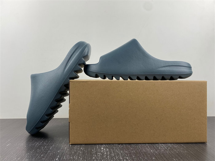 adidas YEEZY SLIDE “Slate Marine” ID2349