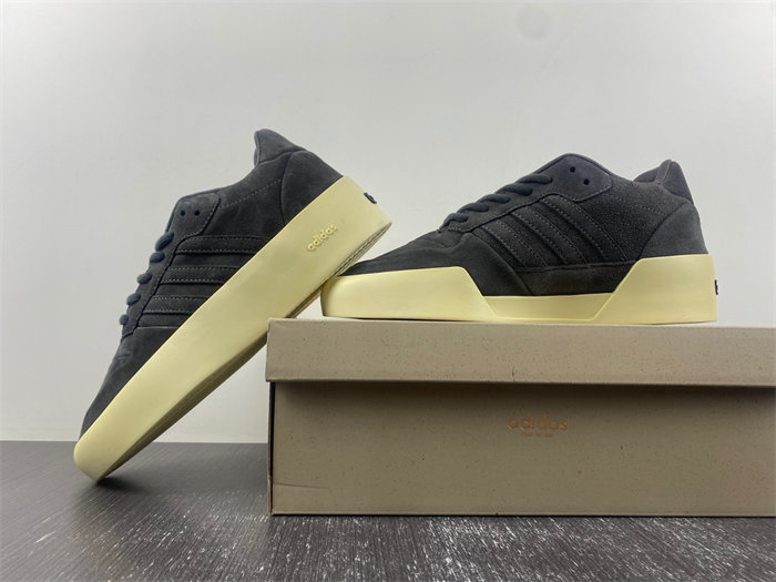 FOG x Adidas forum 86 LO IG6633