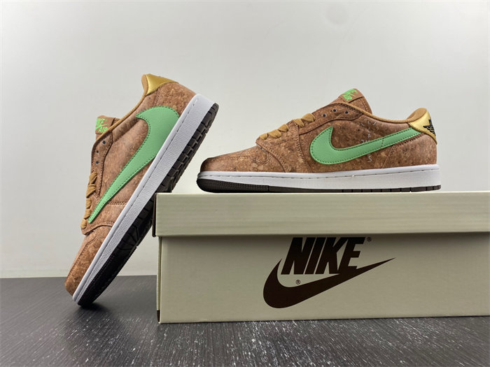 Air Jordan 1 DM7866-992.