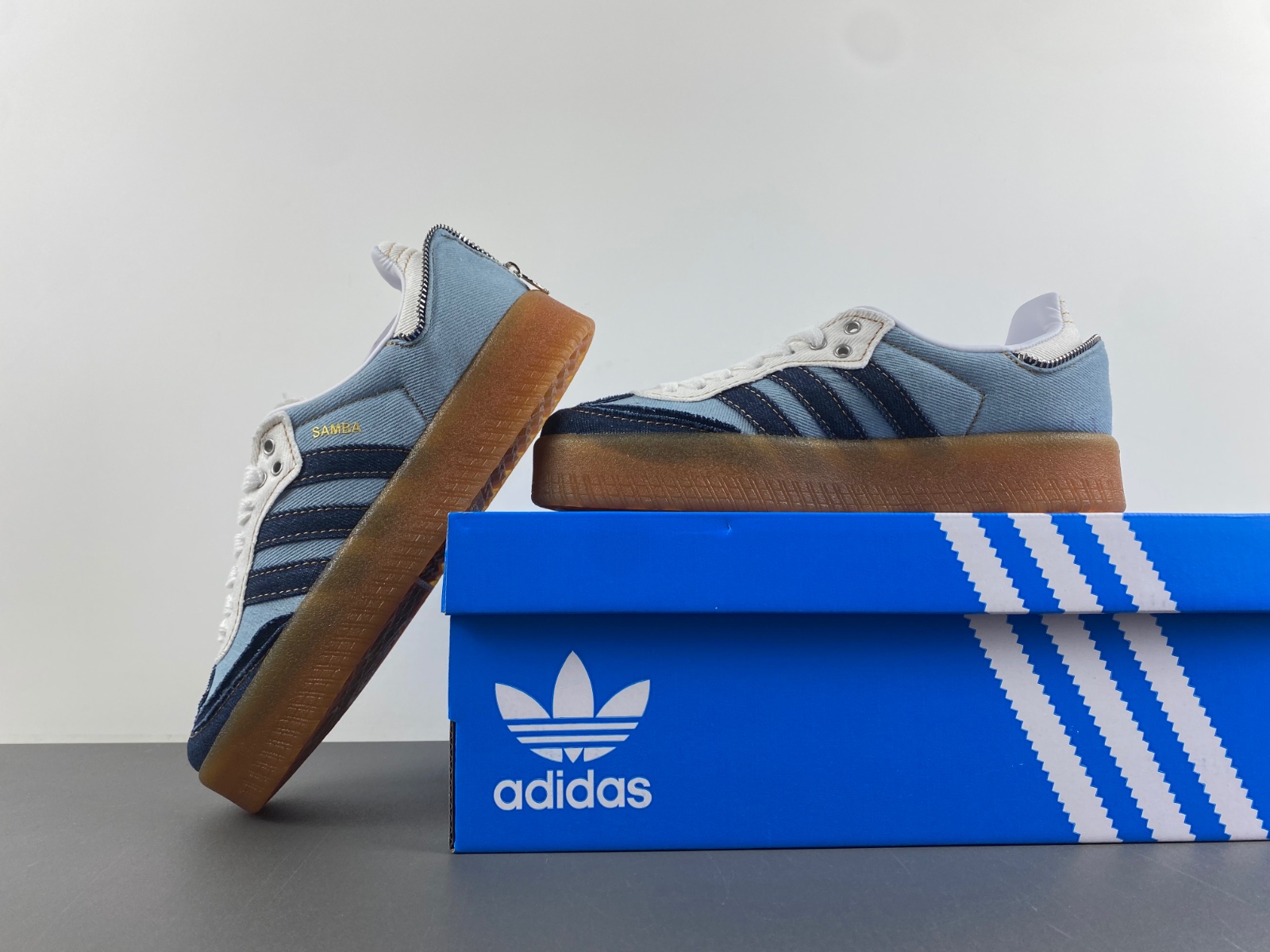 atmos x adidas originals samba  II0001