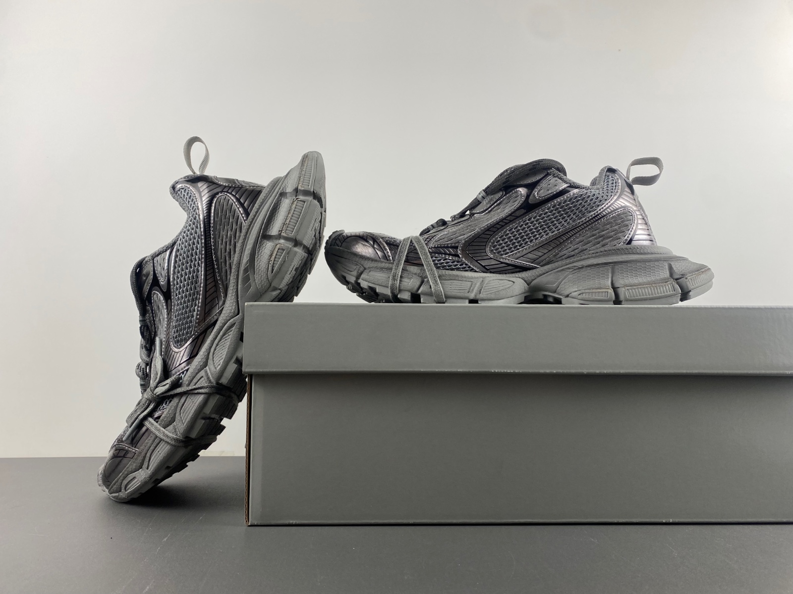 Balenciaga 十IAGA -PHANTOM SNEAKER 734734 W3XL1 1210