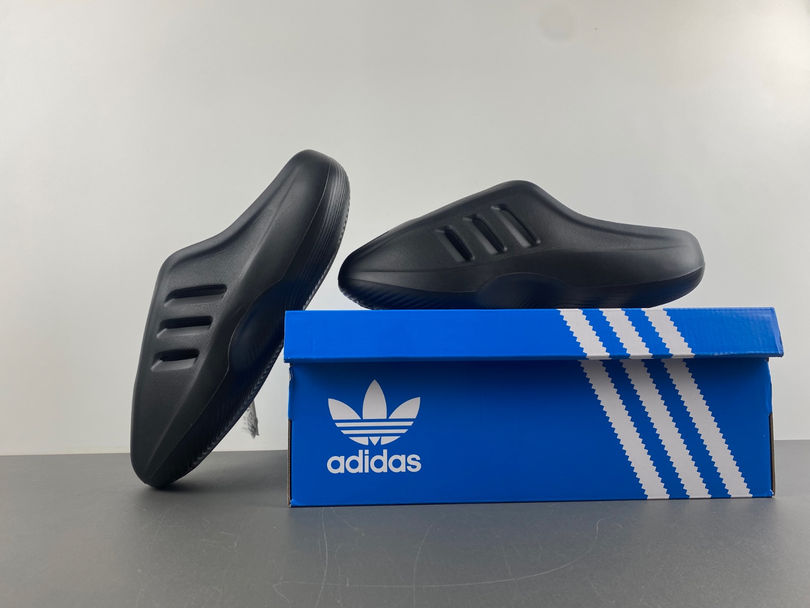Adidas IIINFINITY Slides IG6969