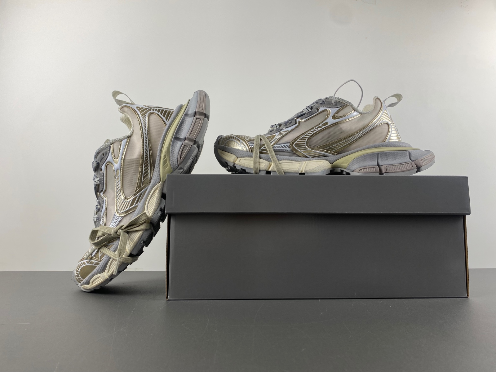 BALENCIAGA十IAGA -PHANTOM SNEAKER  734734 W3XL2 9191