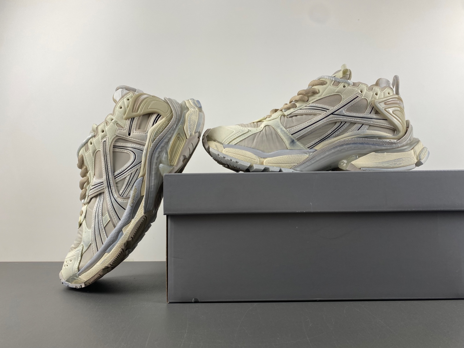 Balenciaga 772767-W3RNY-9797