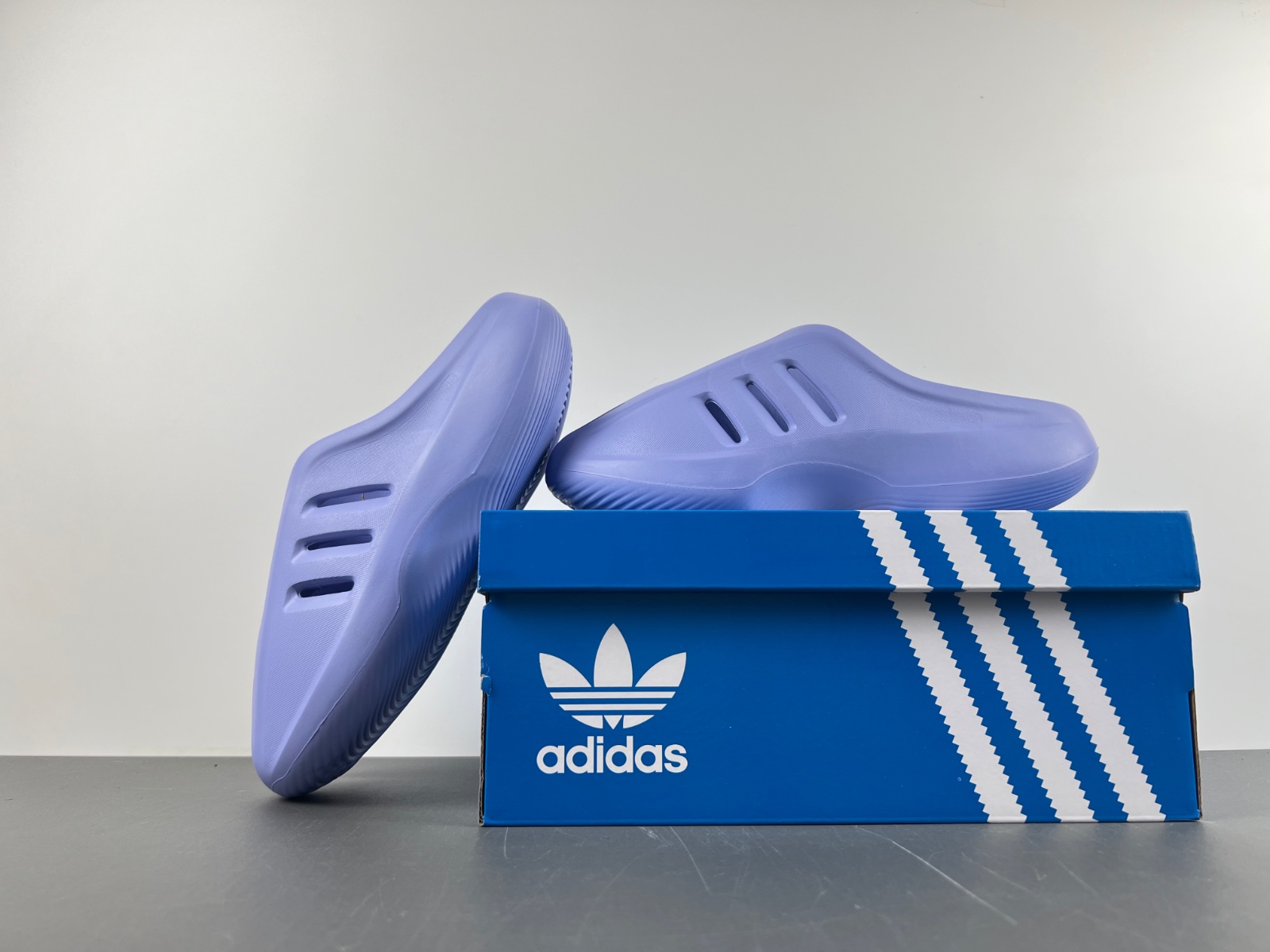 Adidas IIINFINITY Slides IH0356