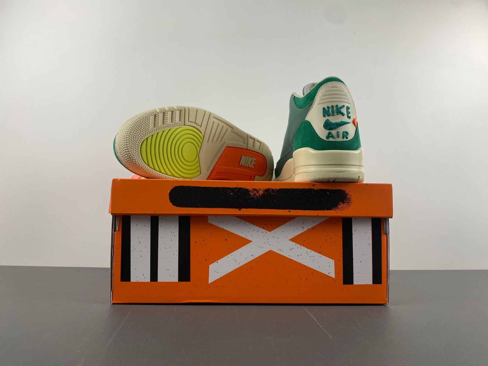 Nina Chanel Abney x Air Jordan 3 OG SP WMNS FZ7974-300