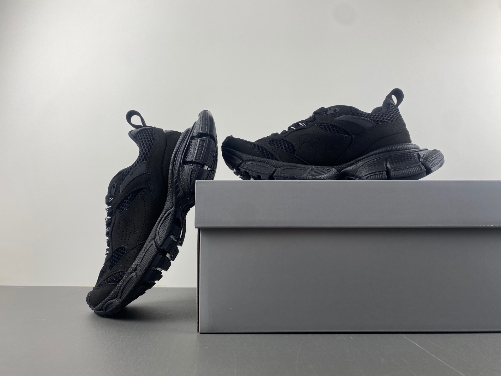 Balenciaga 759693 W3XLH 0211