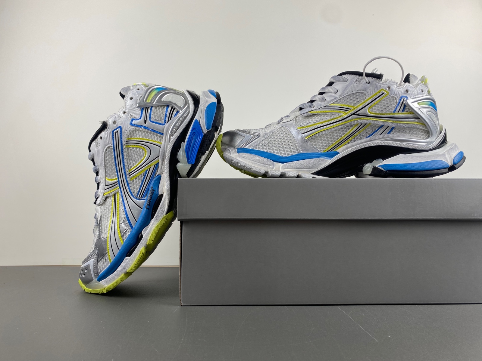 Balenciaga  772774-W3RNY-0213