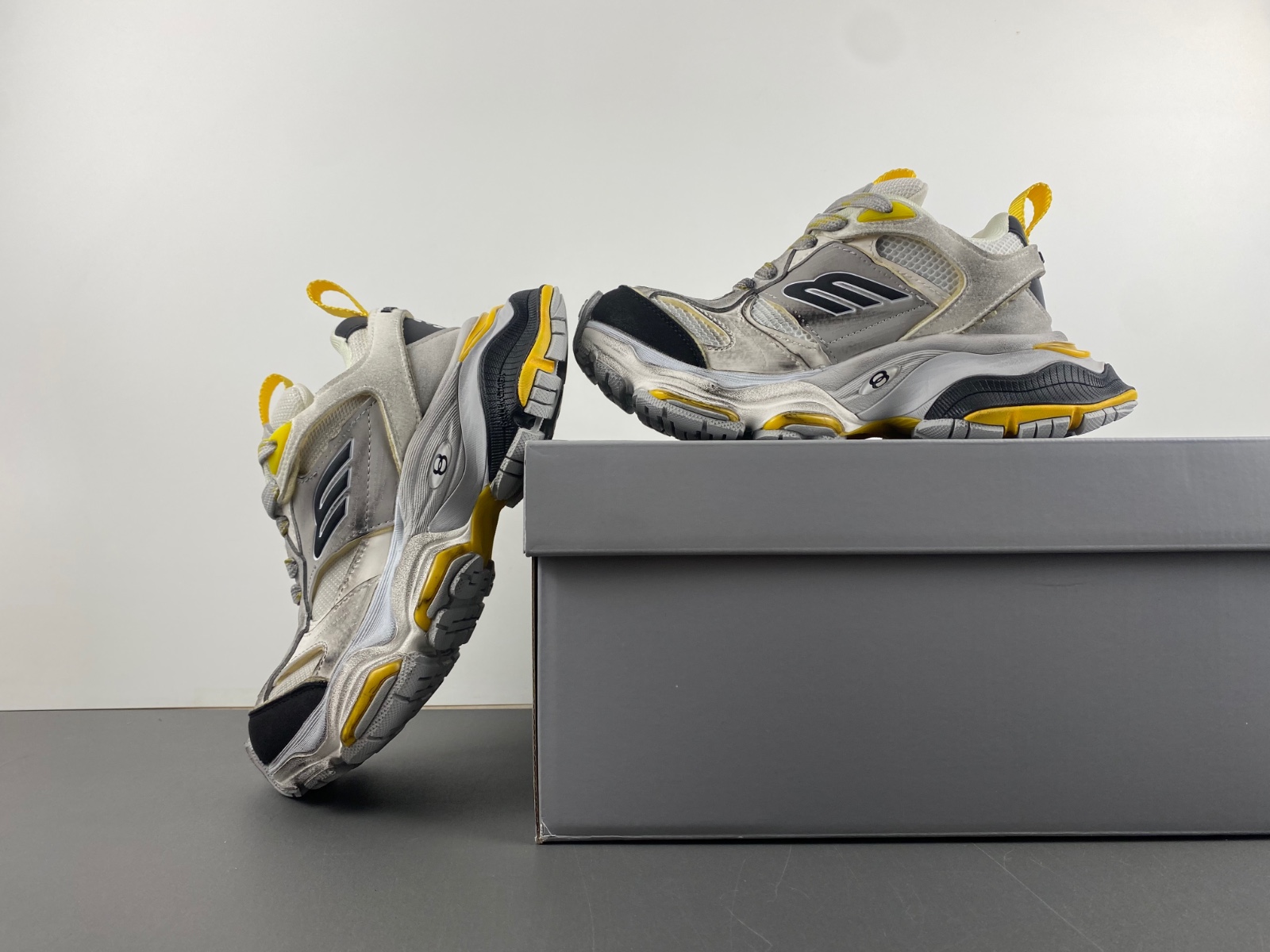 Balenciaga 784341 W2MV1 1170