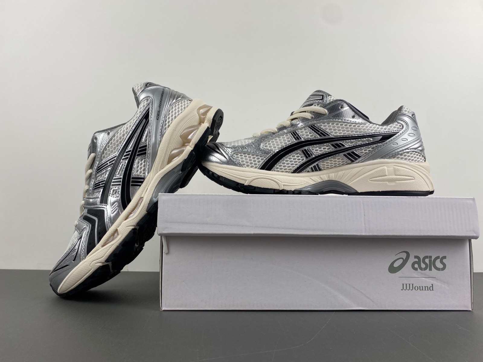 ASICS GEL-Kayano 14 1201A457-101