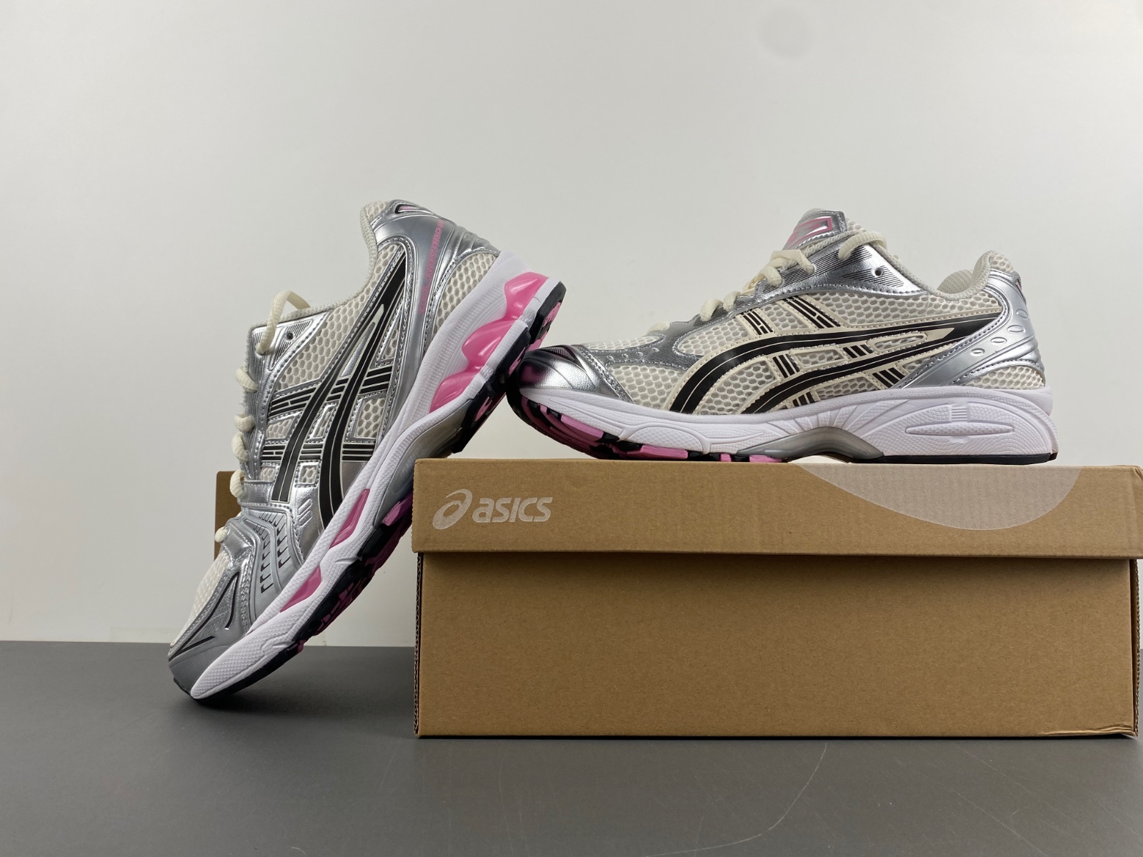 ASICS GEL-Kayano 14 1203A537-103