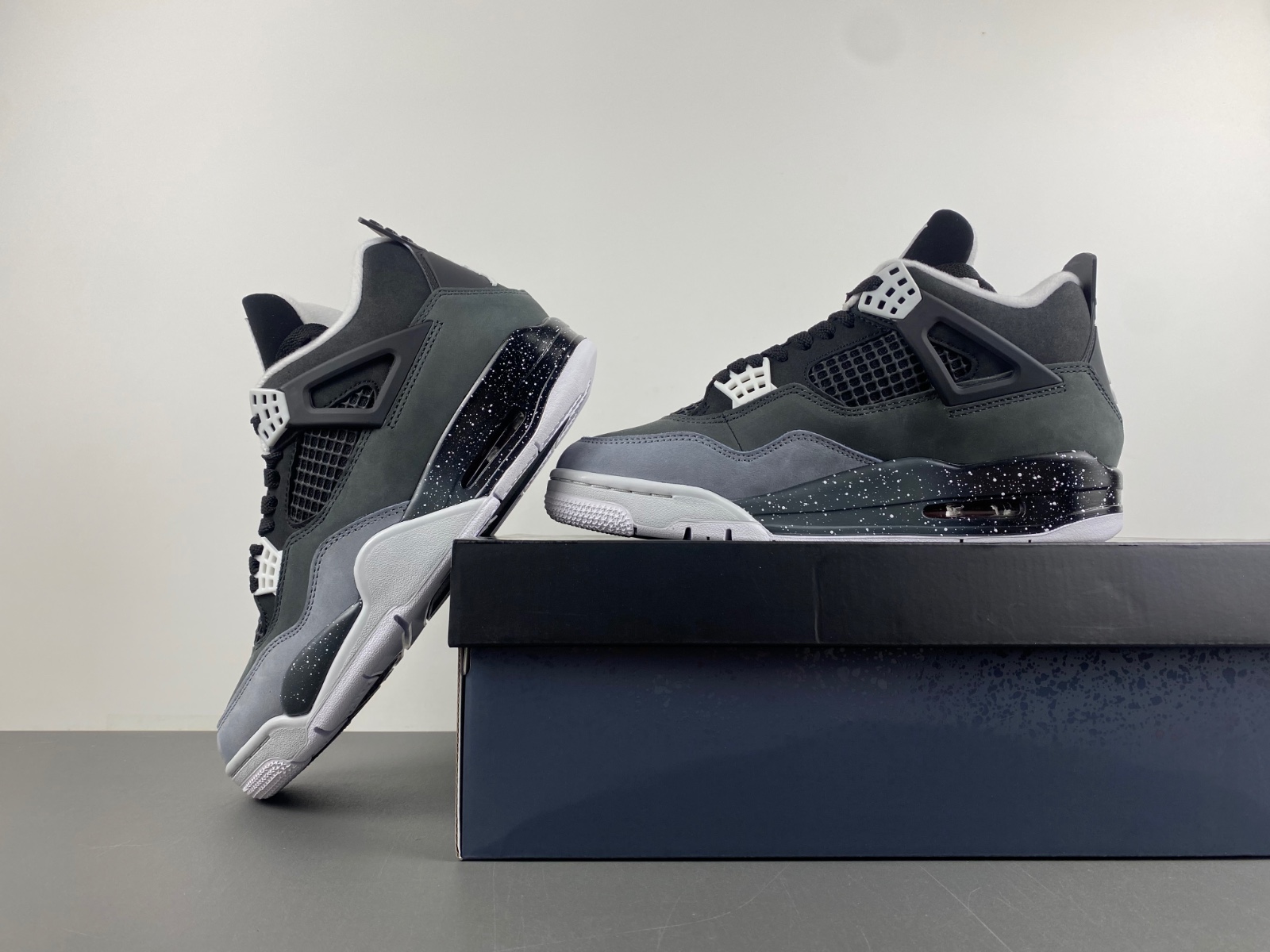Air Jordan 4 “Fear 