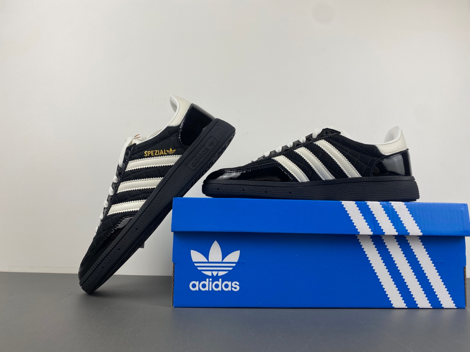 adidas ORIGINALS Gazelle Hikari Shibata  JP5669