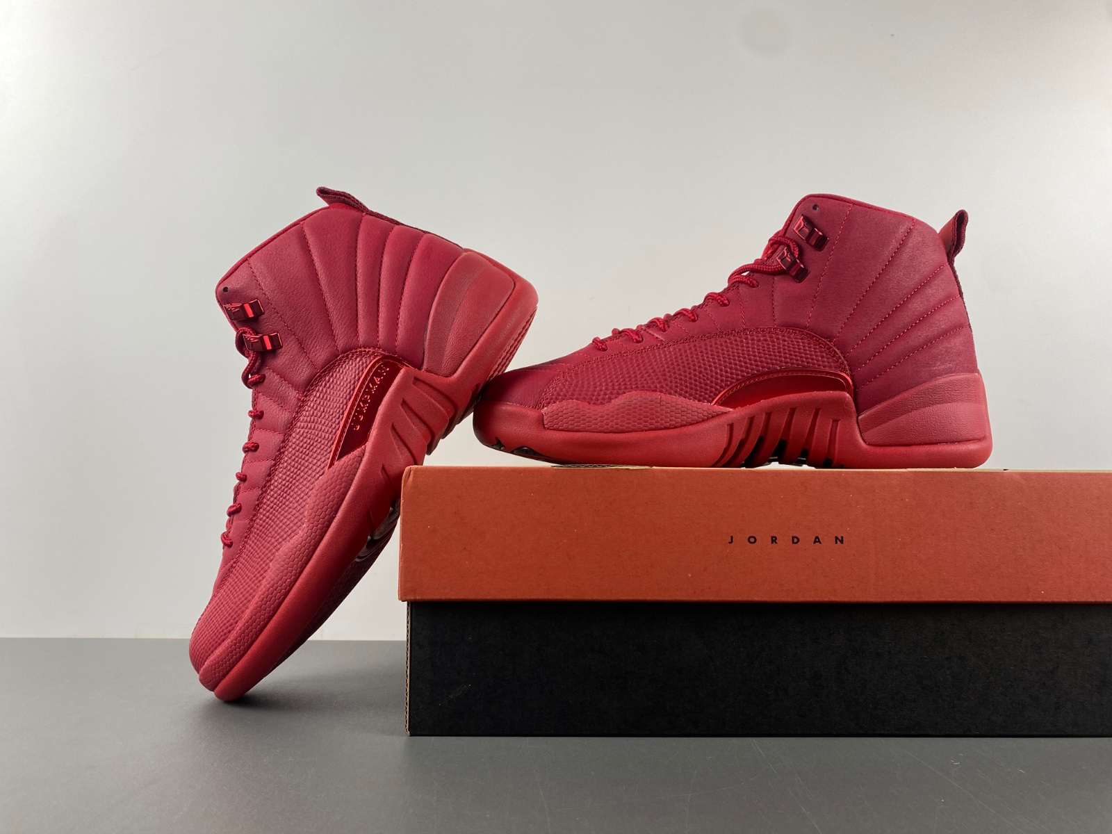 Air Jordan 12 Retro 'Gym Red'  130690-601