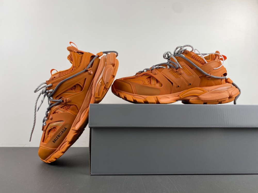 Balenciaga Track Trail Laces3.0  800592 WTRHK 7000