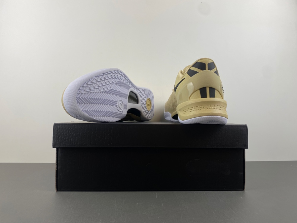 Nike Kobe 8 Protro “Champagne Gold” HM6469-701