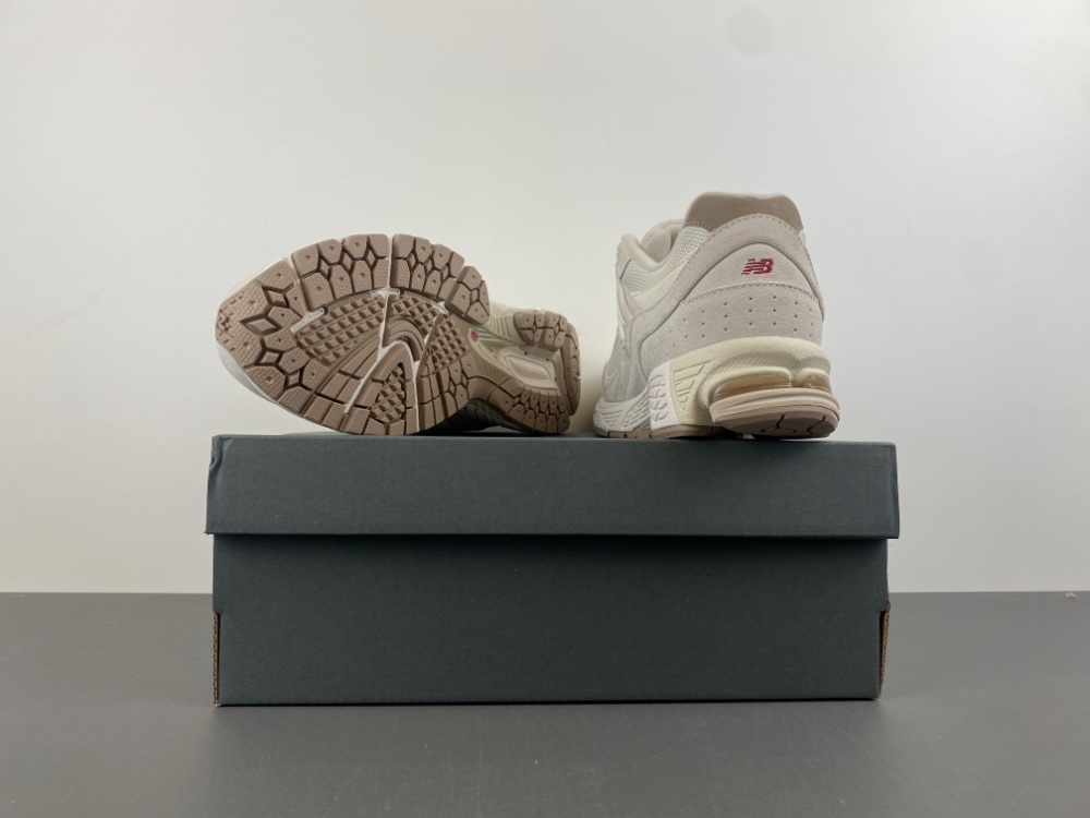 new balance NB 2002  M2002RHX