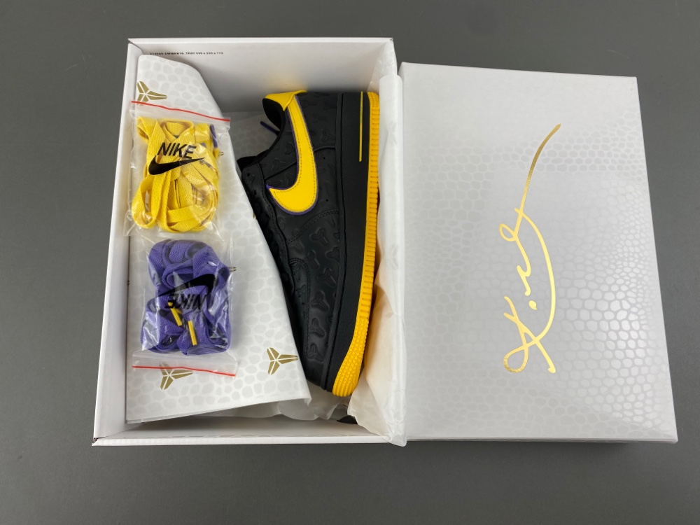 Kobe x Nike Air Force 1 Low  Kobe x AF1 HV5122-001