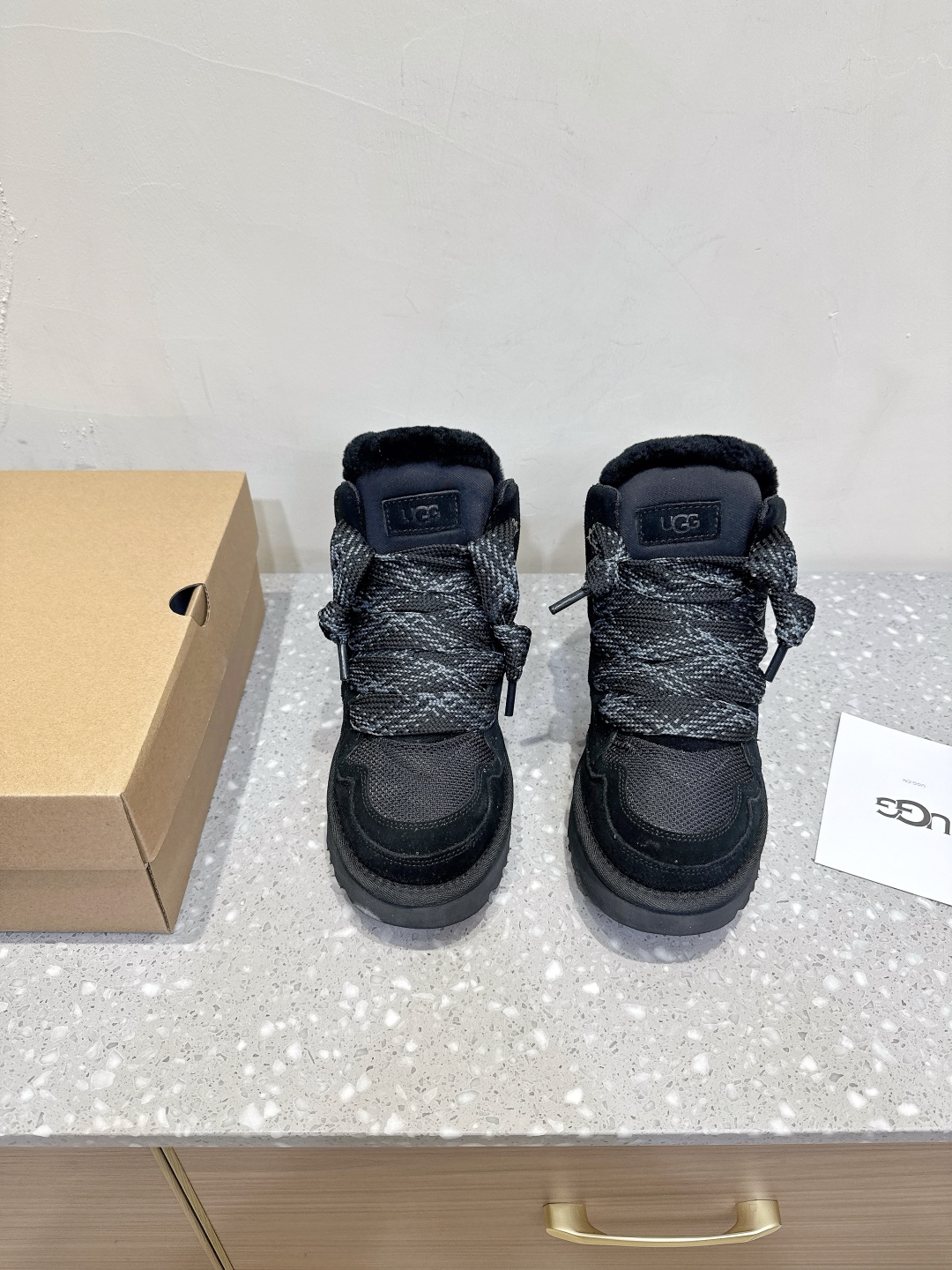 UGG Sneakers