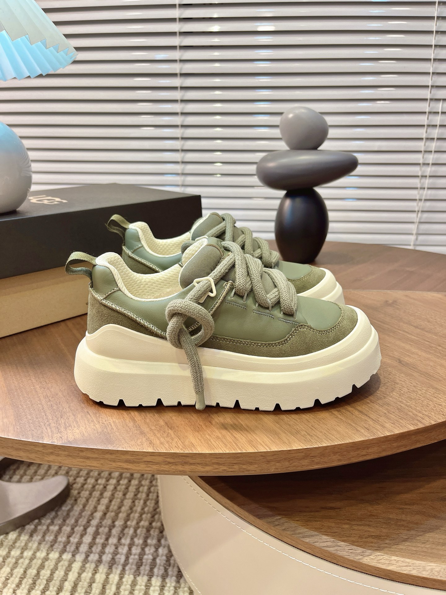 UGG Sneakers