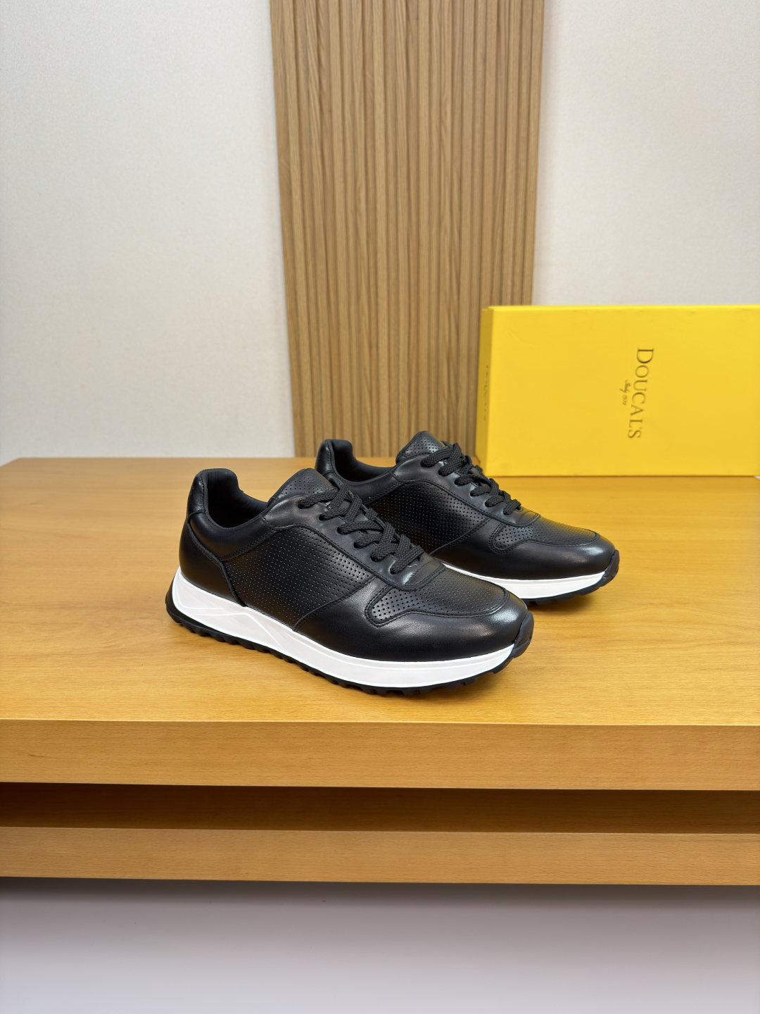 DOUCAL'S Sneakers