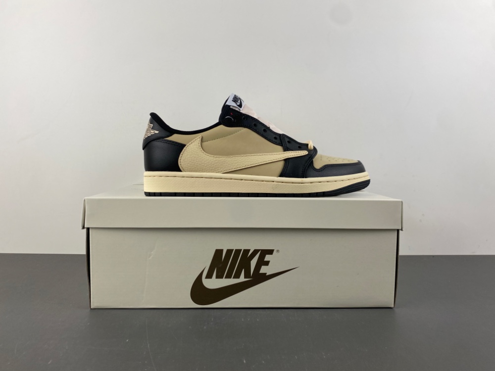 Travis Scott x Air Jordan 1 Low OG  DM7866-201