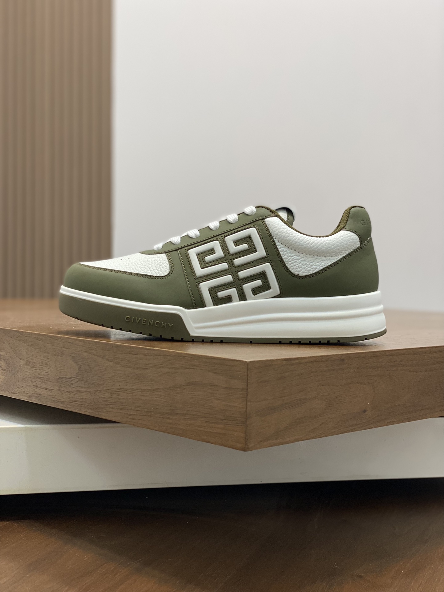 Givenchy Men's sneakers