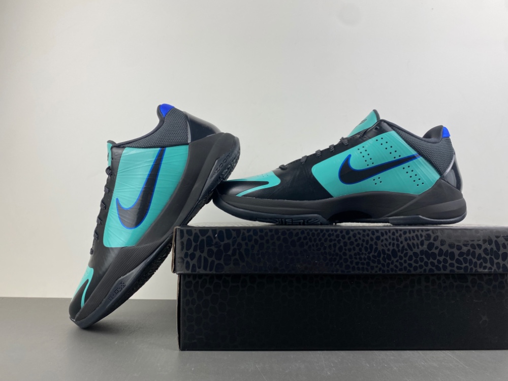 Kobe V Skills Academy  IH0274-300