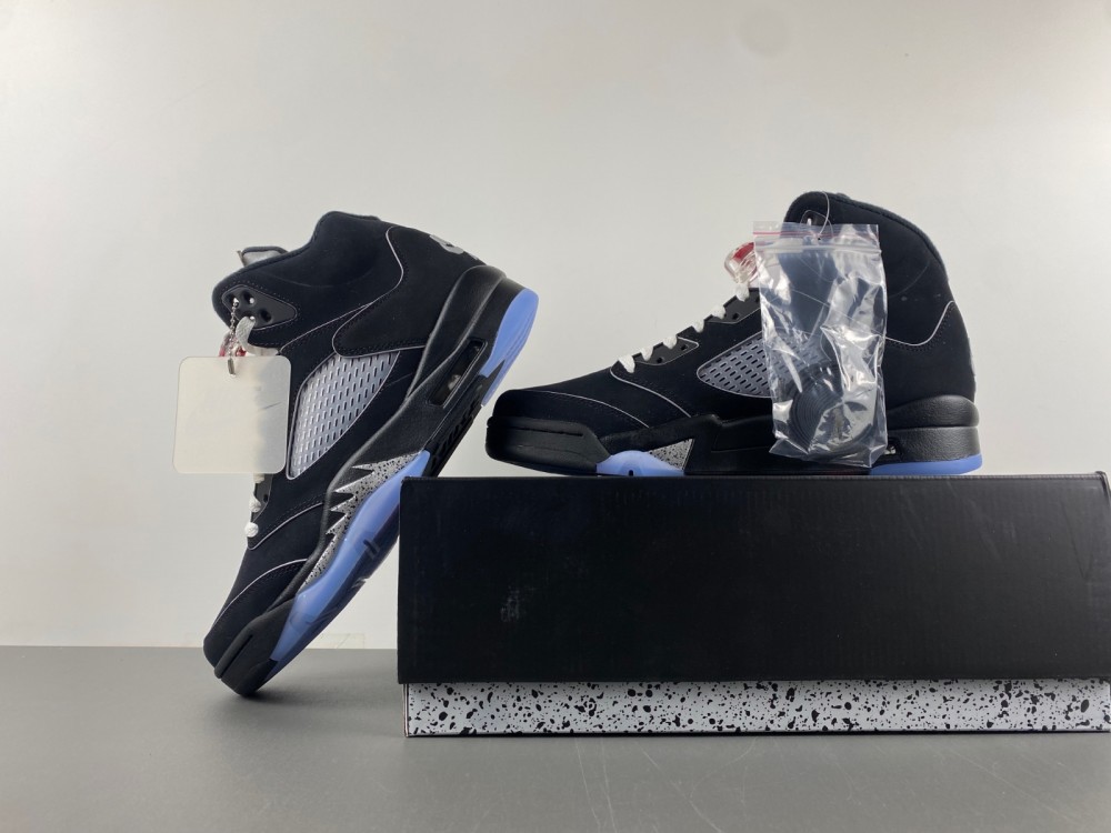 Air Jordan 5 “Black Metallic Reimagined”HF3975-001