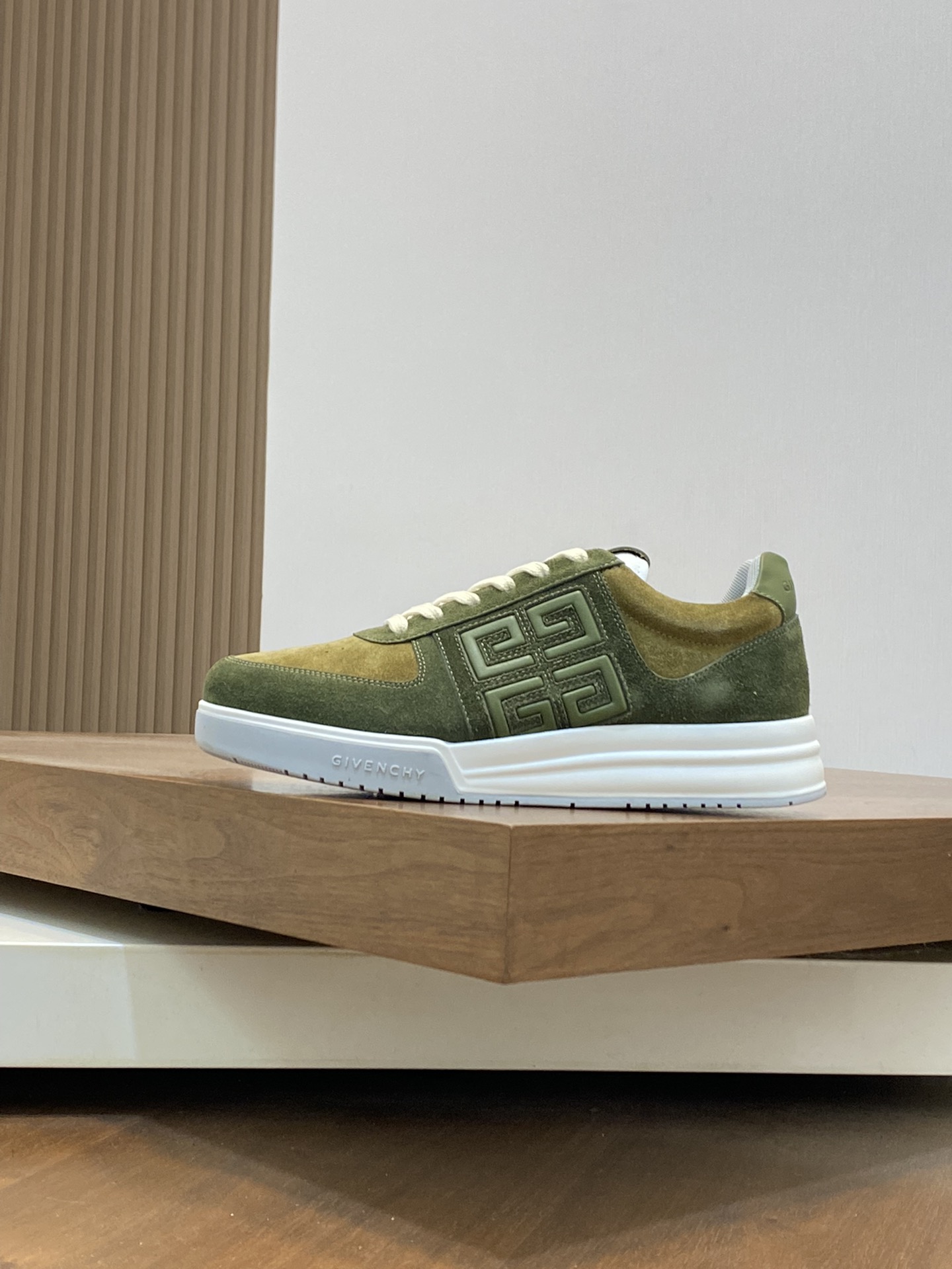 Givenchy Men's sneakers