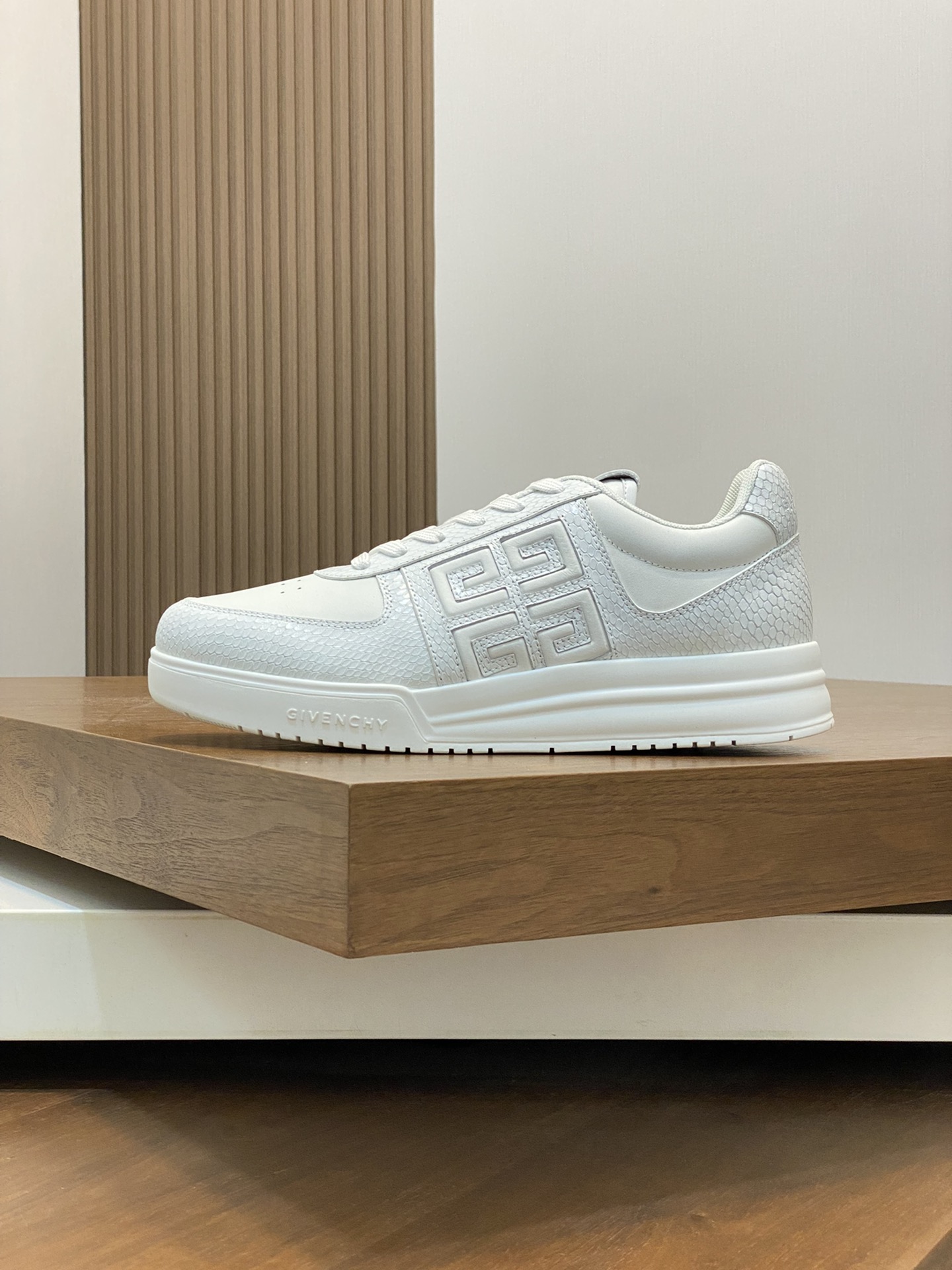 Givenchy Men's sneakers