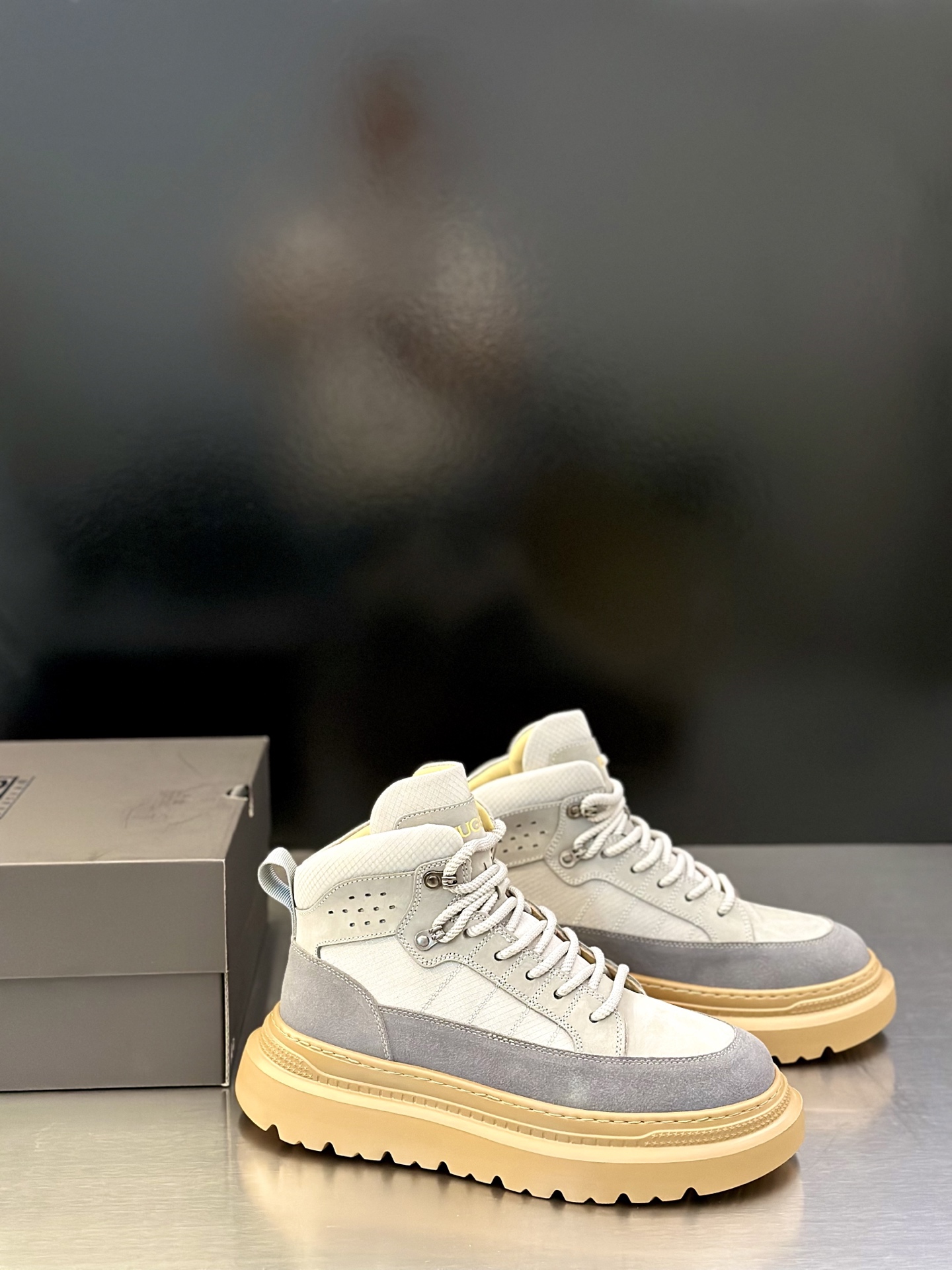UGG Sneakers