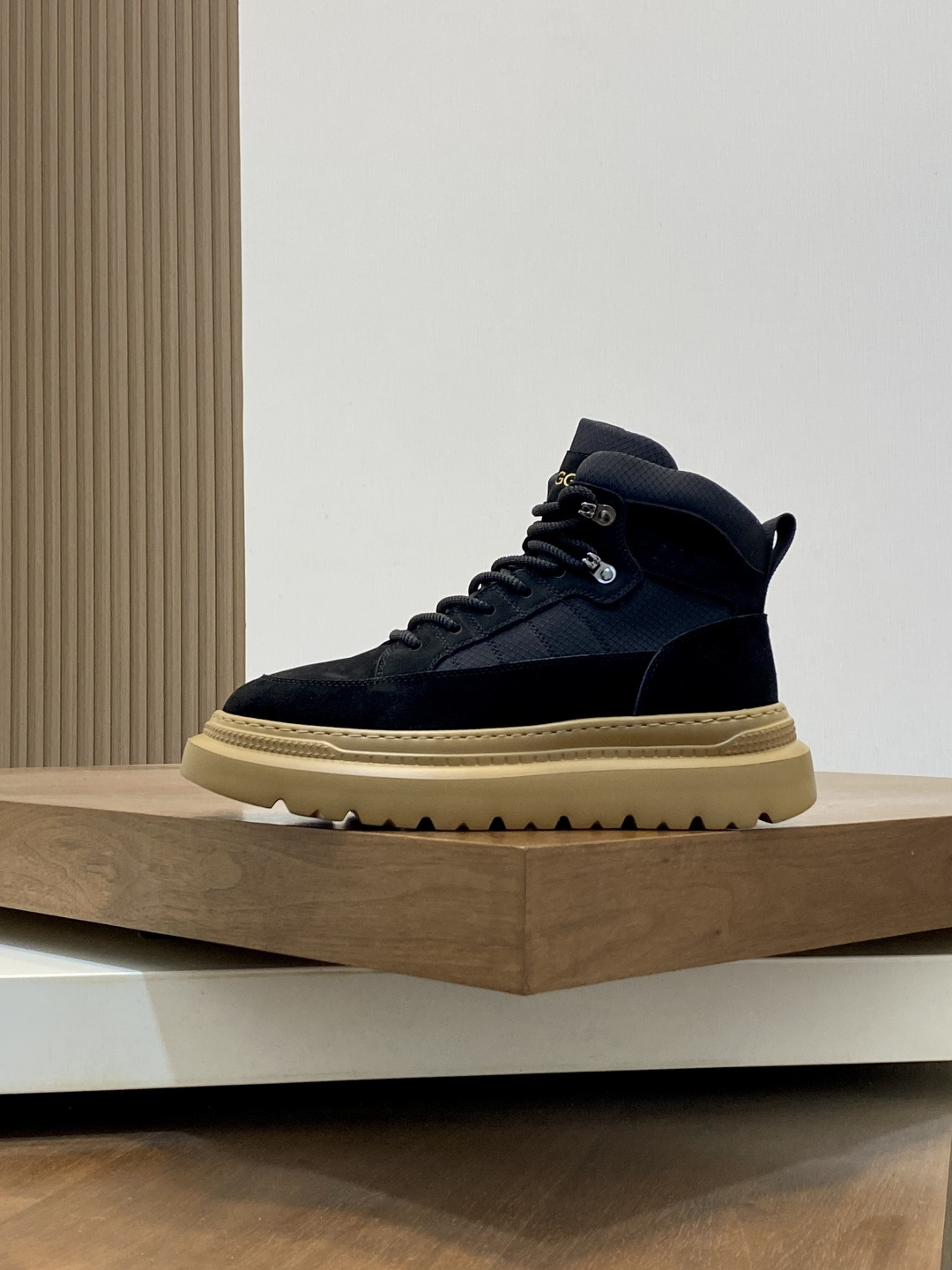 UGG Sneakers