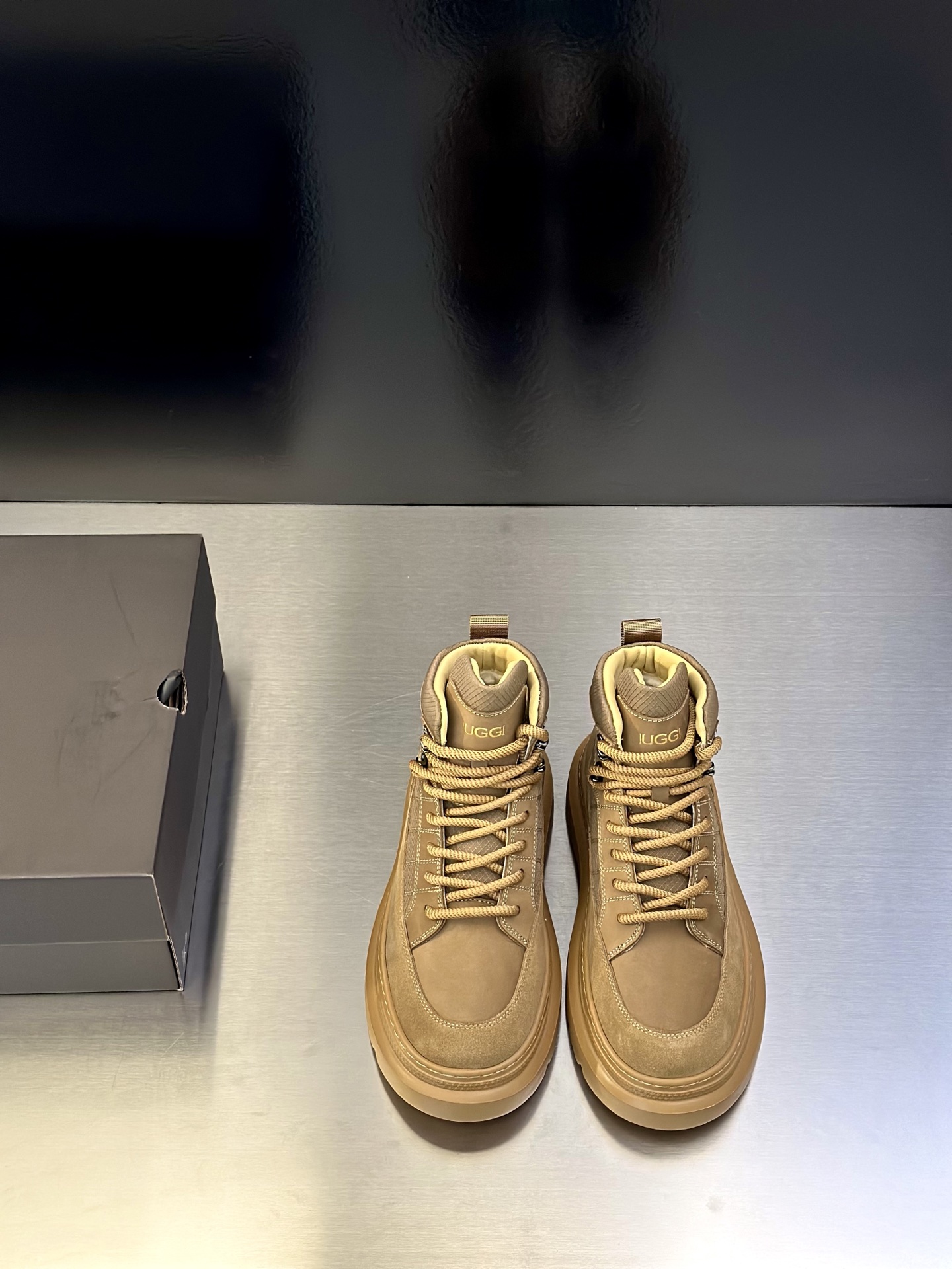 UGG Sneakers