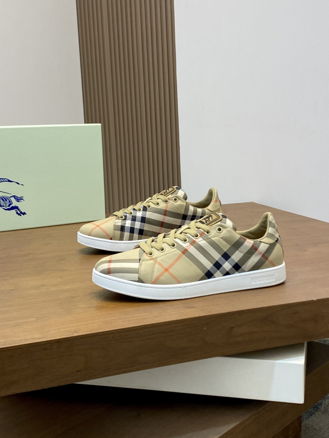 BURBERRY