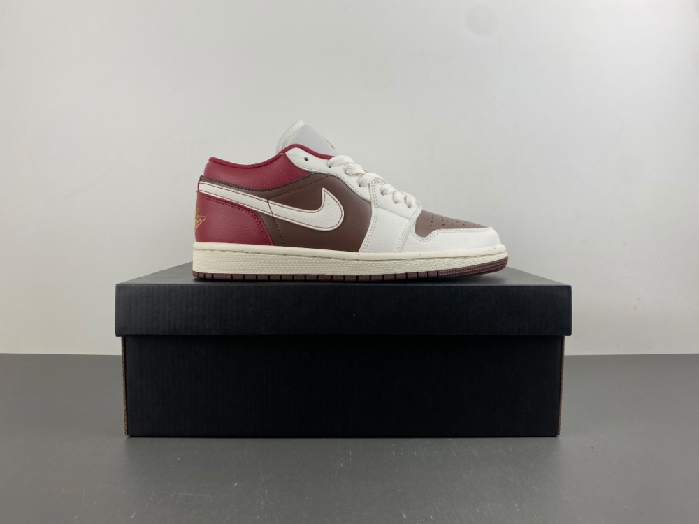 Air Jordan 1 Low IR7600-211