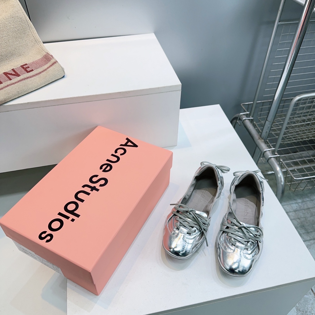 Acne Studios