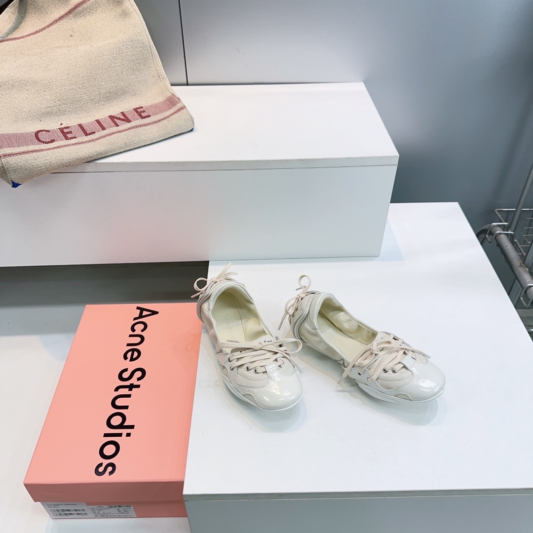 Acne Studios Women's pumps