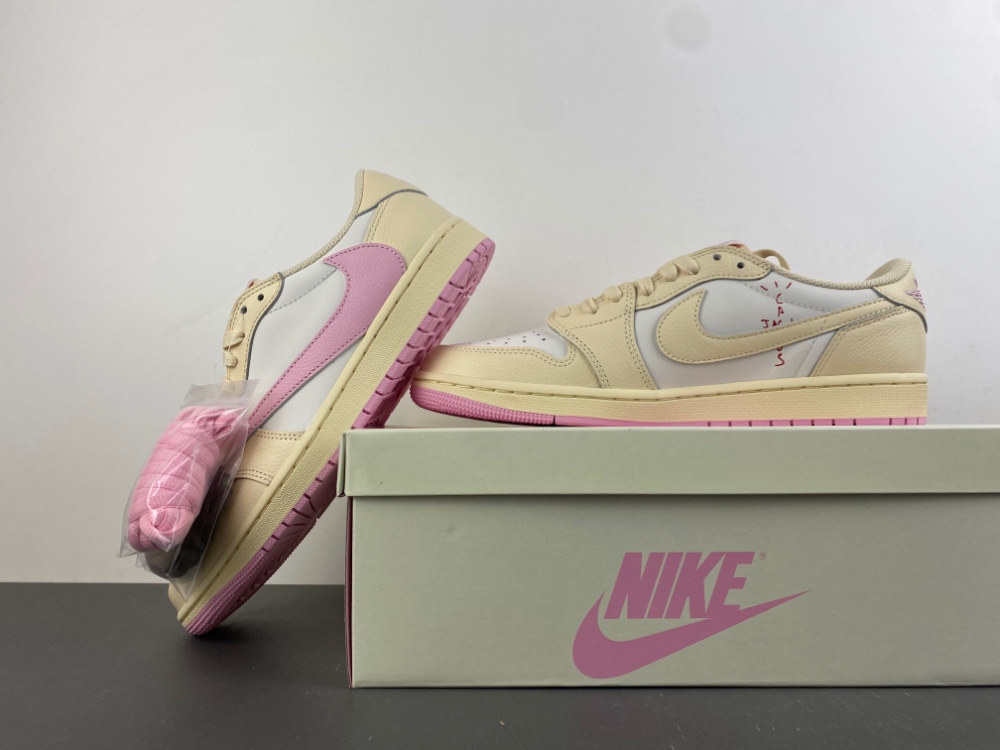 Travis Scott x Air Jordan 1 Low OG IQ7604-10