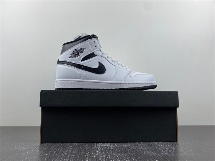 Jordan 1 Mid Reverse Panda DQ8426-132