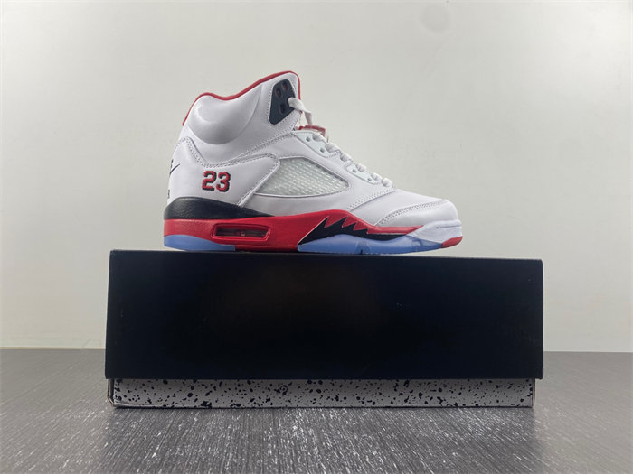 Jordan 5 Retro Fire Red Black Tongue 136027-120