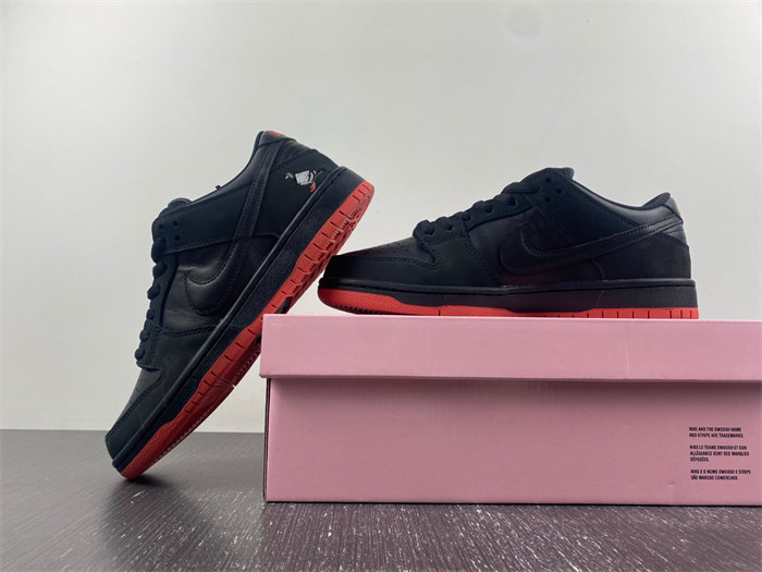 Nike Dunk SB Low TRD QS Pigeon 883232-008