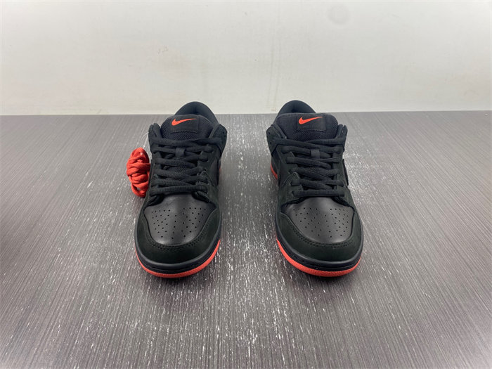 Nike Dunk SB Low TRD QS Pigeon 883232-008